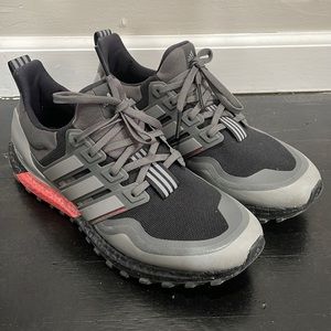 ADIDAS ULTRA BOOST ALL TERRAIN - MENS SIZE 8.5 WOMANS 9.5